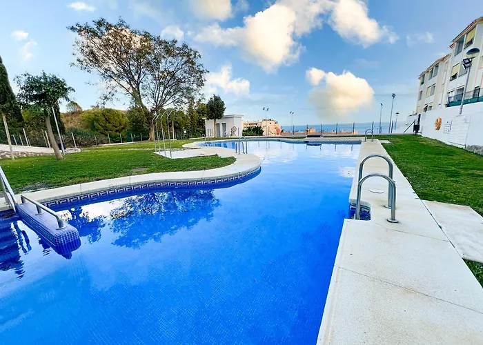 Family Apartment In Playa De Carvajal, Benalmadena
