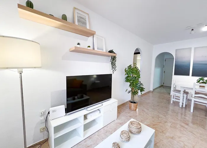 Family Apartment In Playa De Carvajal, Benalmadena
